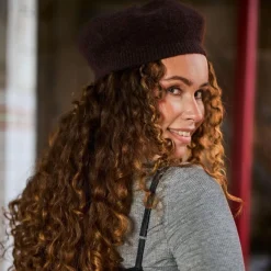 Black Colour hue - Ginger Baret mocca