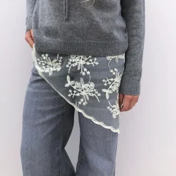 Black Colour tørklæde - Miriana Triangle Lace butter yellow