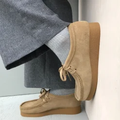 Clarks sko - Wallabee dark sand suede