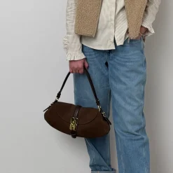 Ganni taske - B2070052 Kat Baguette chicory coffee