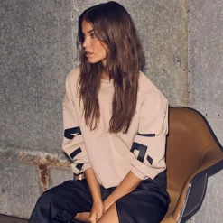 Haute L'amitié sweatshirt - Maxi Split Logo beige