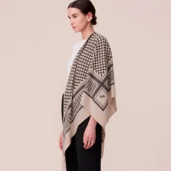 Lala Berlin tørklæde - Triangle Trinity Classic M dune/beige