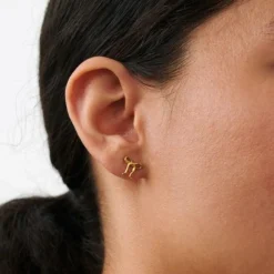 Pernille Corydon ørestikker - E-504 Bow guldbelagt