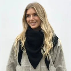 Rosas tørklæde - Triangle L-11 black/6220