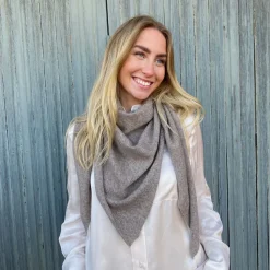 Rosas tørklæde - Triangle L-11 2199