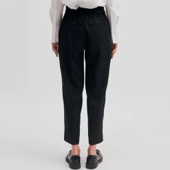 Second Female buks - Garbo black