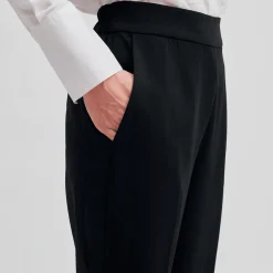 Second Female buks - Garbo black