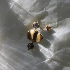 Stine A ørestik - 1181 petit love heart mocha enamel guldbelagt