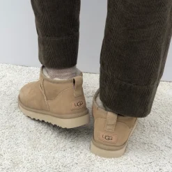 Ugg støvler - Classic Ultra Mini sand